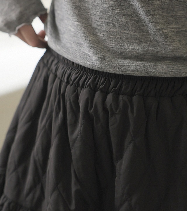 ルネルカットラインキルティングパッド入りスカート