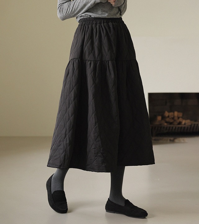 ルネルカットラインキルティングパッド入りスカート