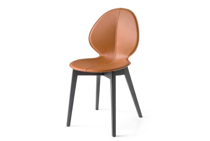 ダイニングチェア　Calligaris(カリガリス)　Basil(バジル)　ウッドレッグ 再生皮革 2脚セット