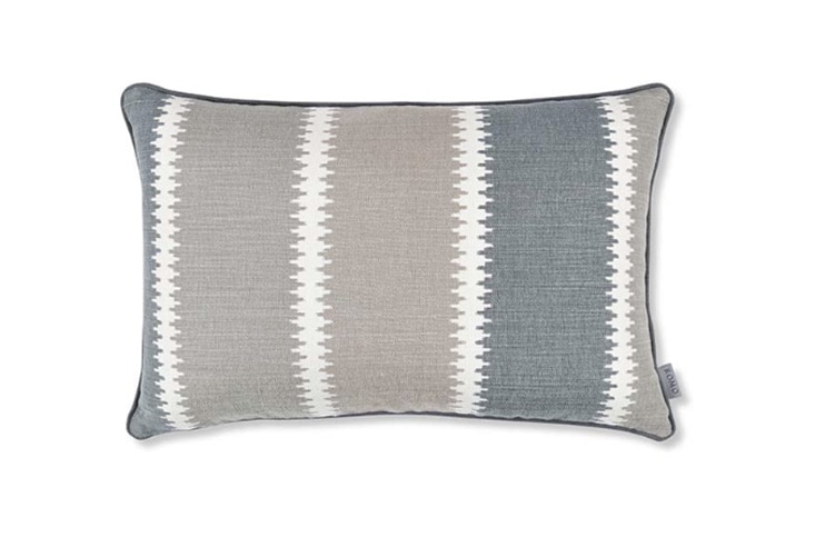 クッション ROMO ロモ Odina RC779-04 (60×40)