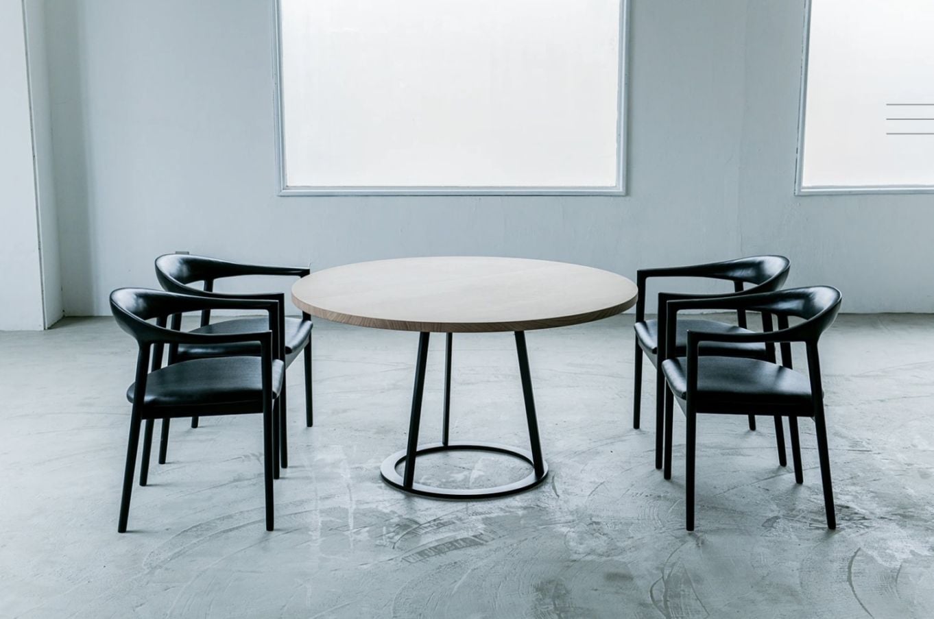 ダイニングテーブル(円形・楕円・変形テーブル) ｜ モダンインテリア