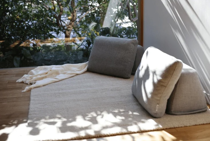 ソファ Fumi(フミ) 無駄のないソファ 背 ペット対応生地