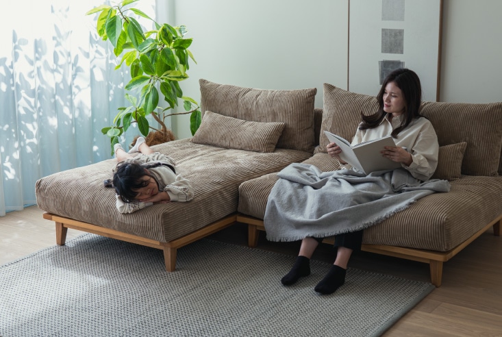 【送料込】Fumi 幸せになるソファ　ロング + サイドテーブル　セット ソファ Fumi(フミ) 幸せになるソファ ワイド＋ロングセット 標準生地