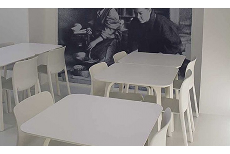 ダイニングテーブル MAGIS マジス Table First テーブルファースト