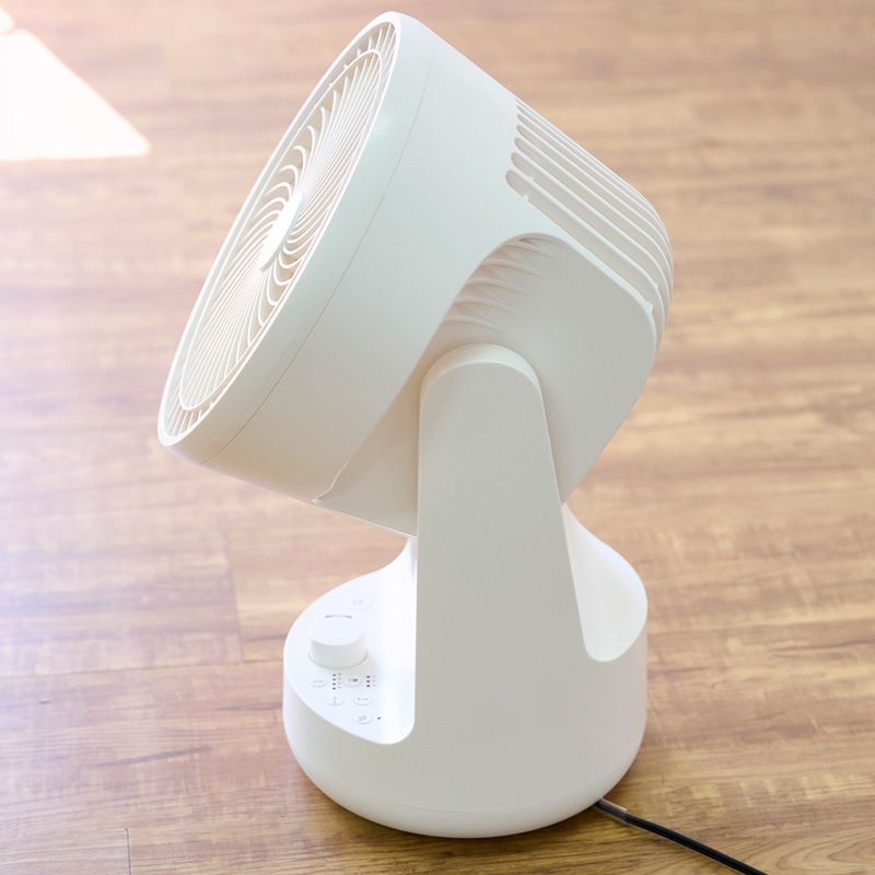 ±0 プラスマイナスゼロ DCサーキュレーターB320