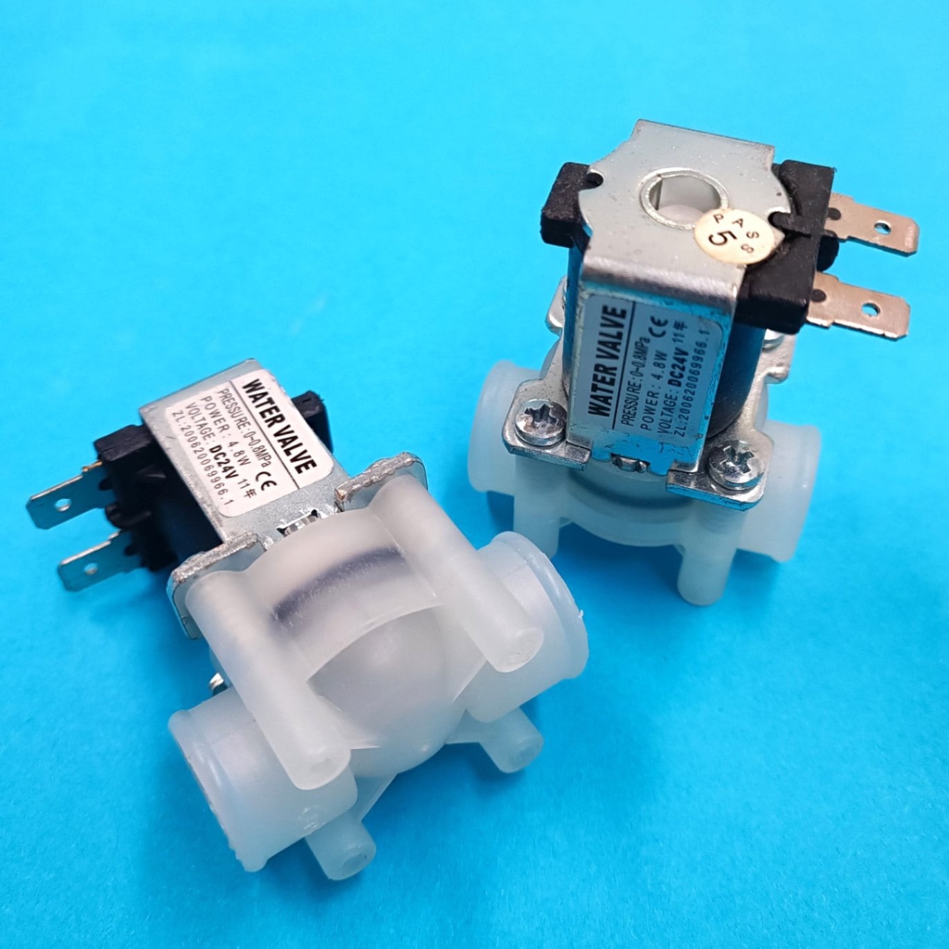 電磁パイロット操作弁 電圧AC100V 呼び径1/4 ダイキン KSO-G02-2BA-30 (61-1980-66) ダイキン 電磁パイロット操作弁 電圧AC100V 呼び径1⁄4 ( KSO-G02-2NA