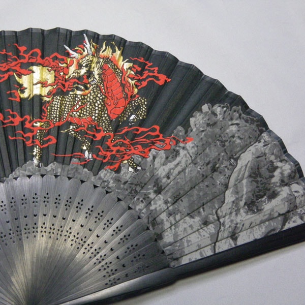 携帯用高級シルク扇子 麒麟 ネコポス便なら【送料無料】 ｜赤,きりん
