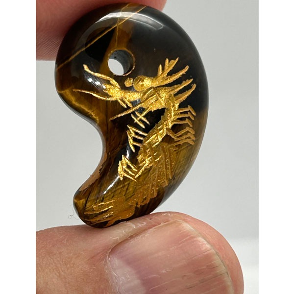 超美品　タイガーアイ　虎目石で作った龍亀(ロングイ)　天然石　風水　開運　龍　亀 超美品 タイガーアイ 虎目石で作った龍亀(ロングイ) 天然石 風水