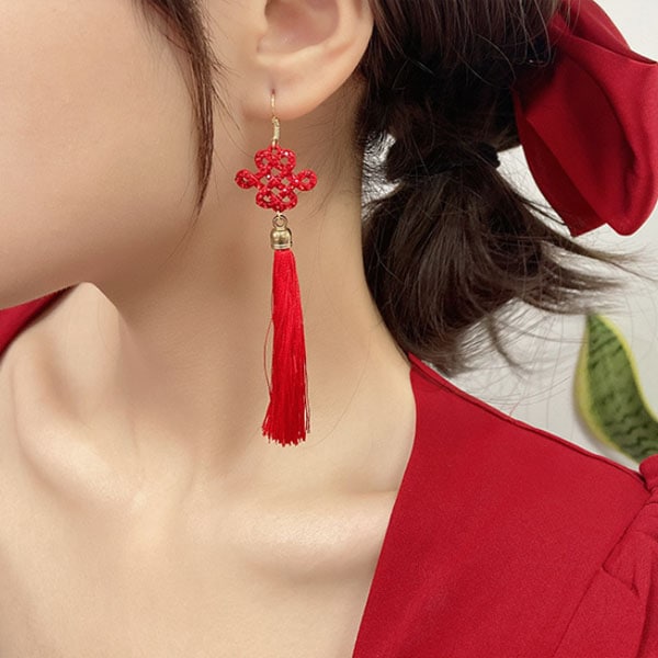 中国結び房付きピアス赤 ネコポス便なら【送料無料】｜アクセサリー