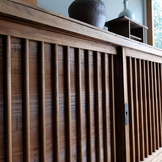収納棚 縦桟板戸｜古家具,棚類｜古家具・アンティーク家具 R-select