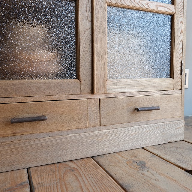 キャビネット ダイヤガラス｜古家具,棚類｜古家具・アンティーク家具 R