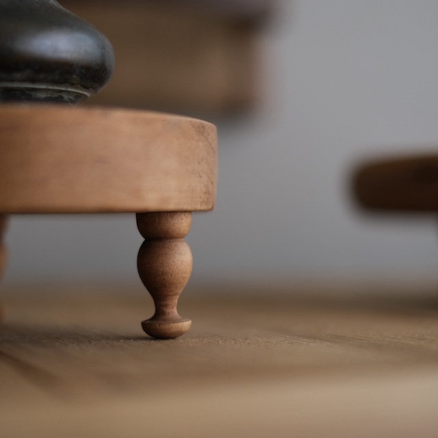 ちいさな展示台 ろくろ｜古雑貨,その他｜古家具・アンティーク家具 R