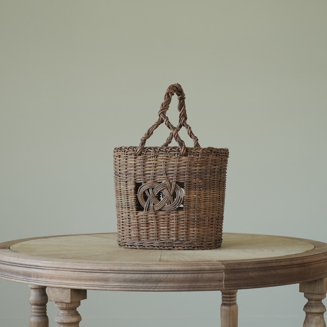 お取置7/16 古手の大きなあけび籠 　古民家　インテリア　古物　あけび籠 お取置7/16 古手の大きなあけび籠 古民家 インテリア 古物 あけび