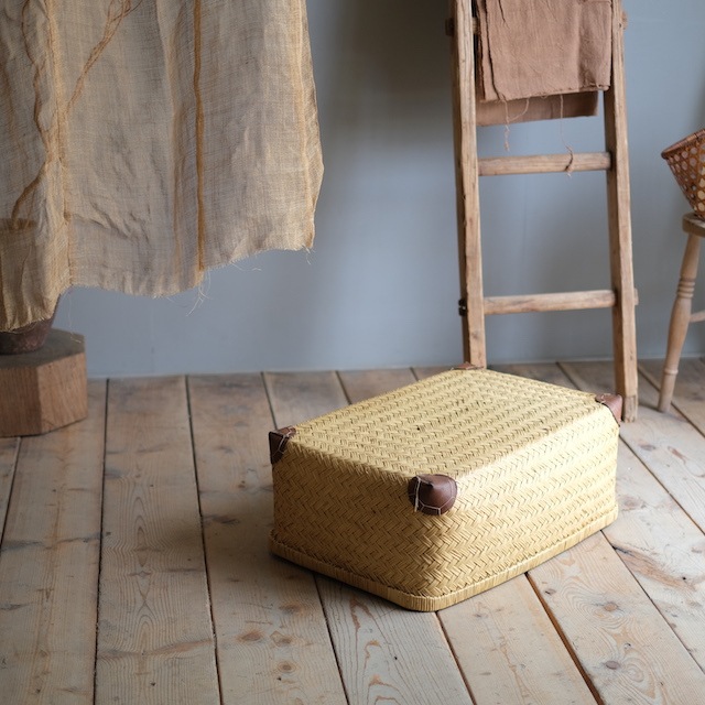 革当て竹行李 （幅60cm）｜古雑貨,籠 バスケット｜古家具