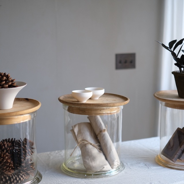 �ڻ��դ����饹��.b