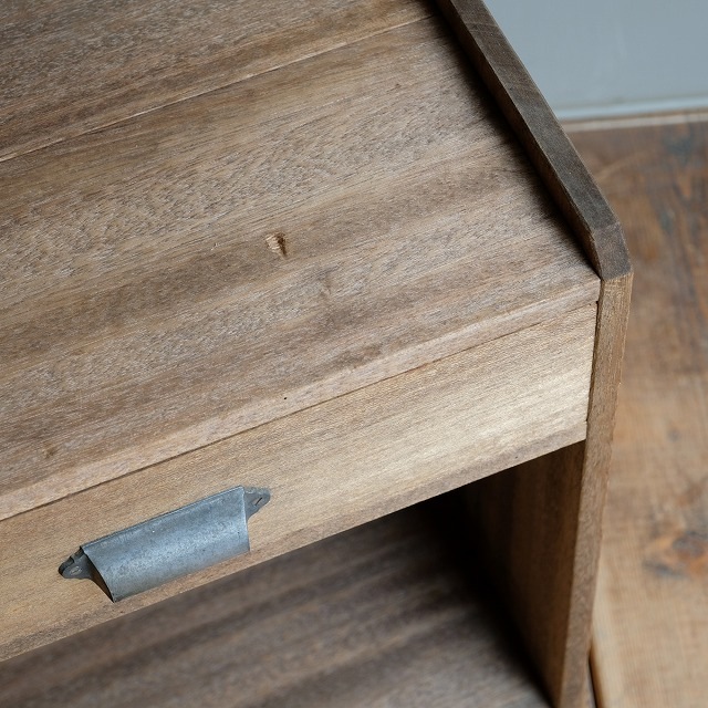 �����ɥơ��֥롡��Ǽ�դ���