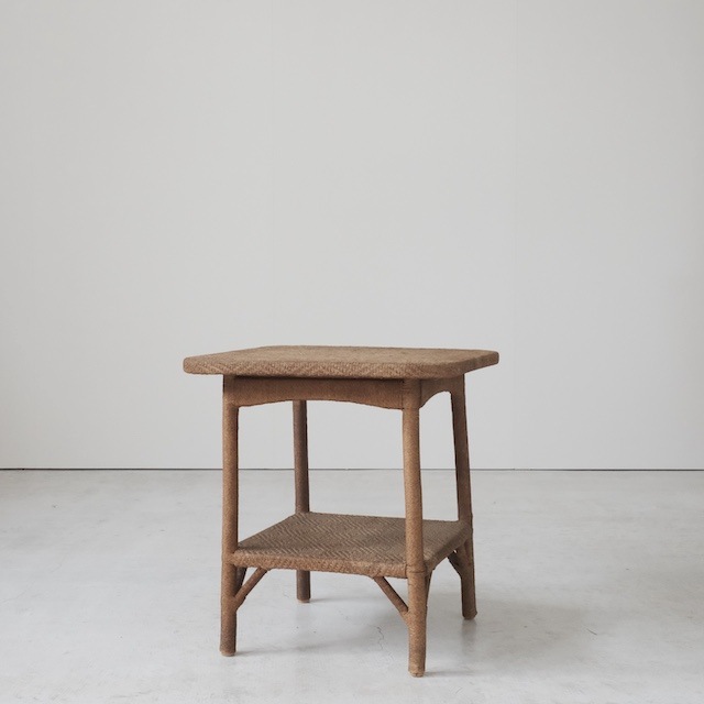 �����ɥơ��֥�����Ԥ�