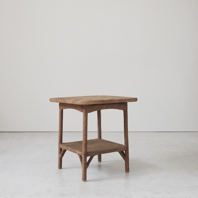 �����ɥơ��֥�����Ԥ�