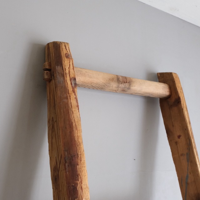 プリミティブな梯子｜古家具,その他｜古家具・アンティーク家具 R-select