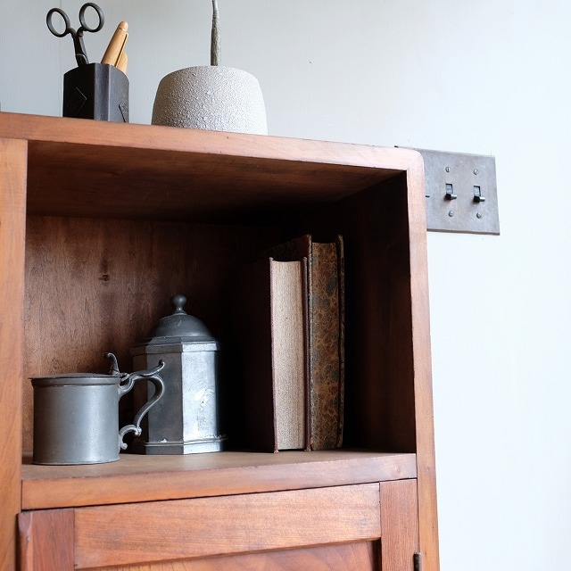 アシンメトリーキャビネット ダイヤガラス | 古家具,棚類 | R-select