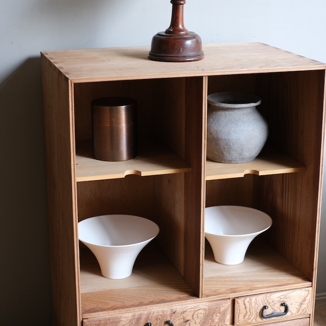 キャビネット けんどん扉 ｜古家具,棚類｜古家具・アンティーク家具 R