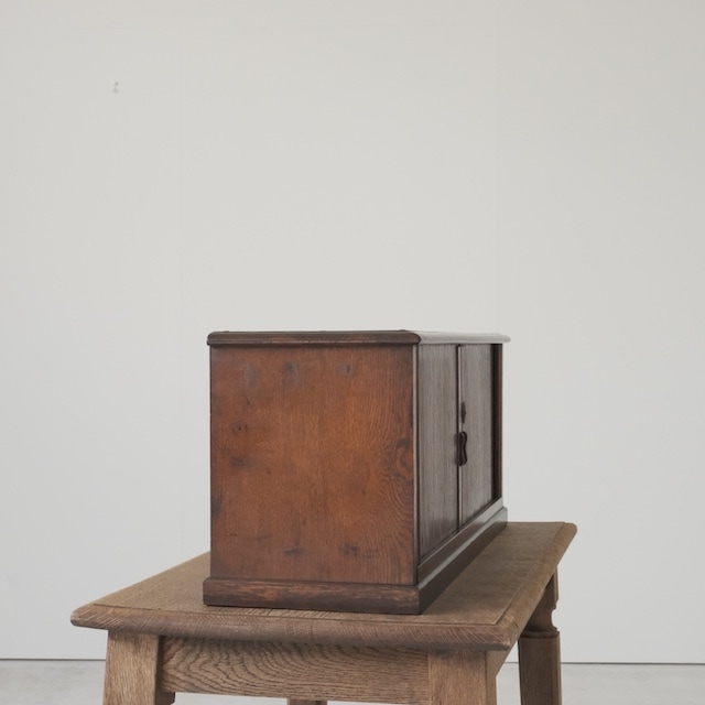 蛇腹の収納棚｜両開きシャッター｜すべての商品｜古家具・アンティーク