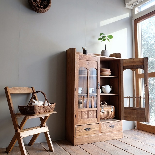 キャビネット アーチ型扉｜古家具,棚類｜古家具・アンティーク家具 R