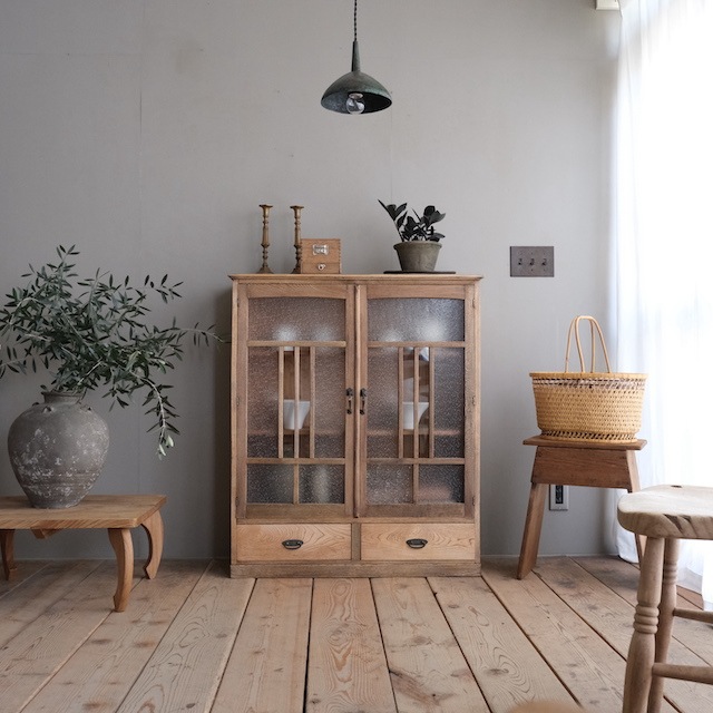 キャビネット ダイヤガラス｜古家具,棚類｜古家具・アンティーク家具 R