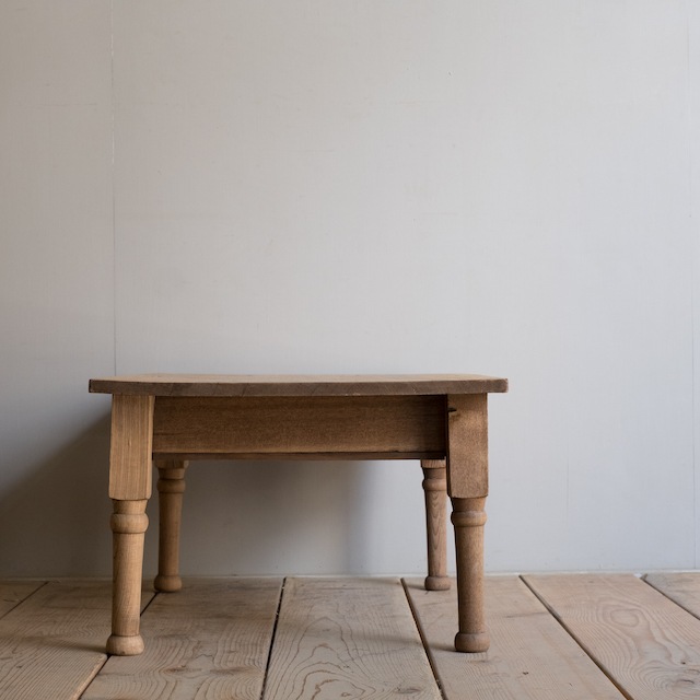 �����ơ��֥롡������