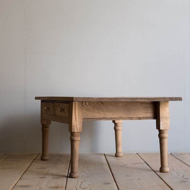 �����ơ��֥롡������