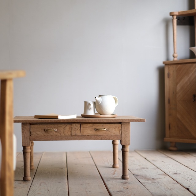 �����ơ��֥롡������