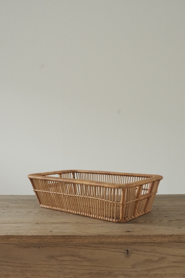 籐かご｜小ぶりなランドリーバスケット｜すべての商品｜古家具