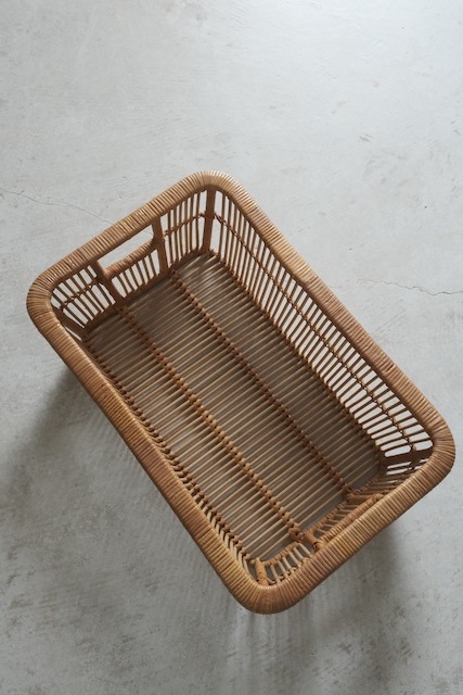 籐かご｜小ぶりなランドリーバスケット｜すべての商品｜古家具