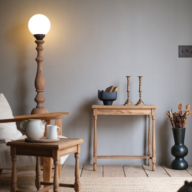 �����ɥơ��֥롡������