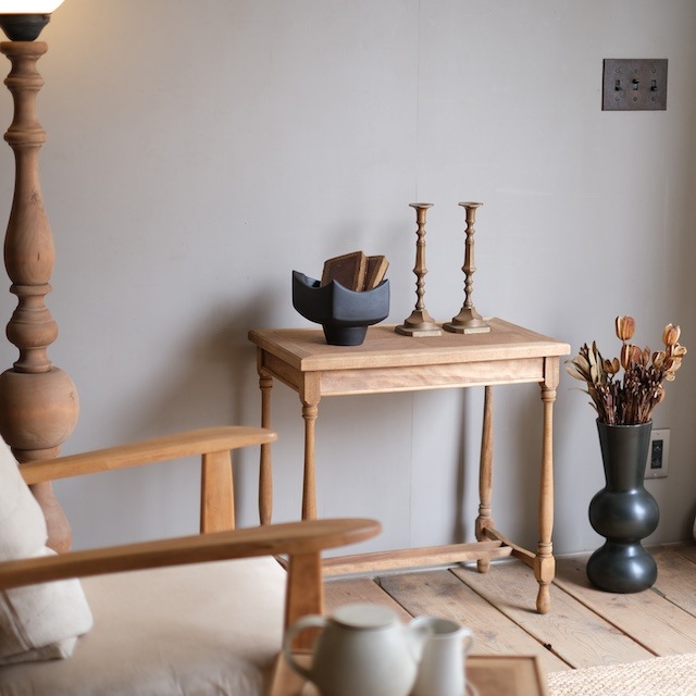 �����ɥơ��֥롡������