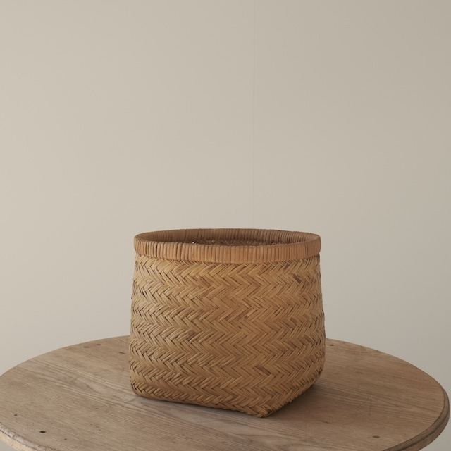 ���ơ���