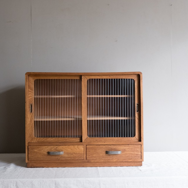 ミニキャビネット モールガラス｜すべての商品｜古家具・アンティーク