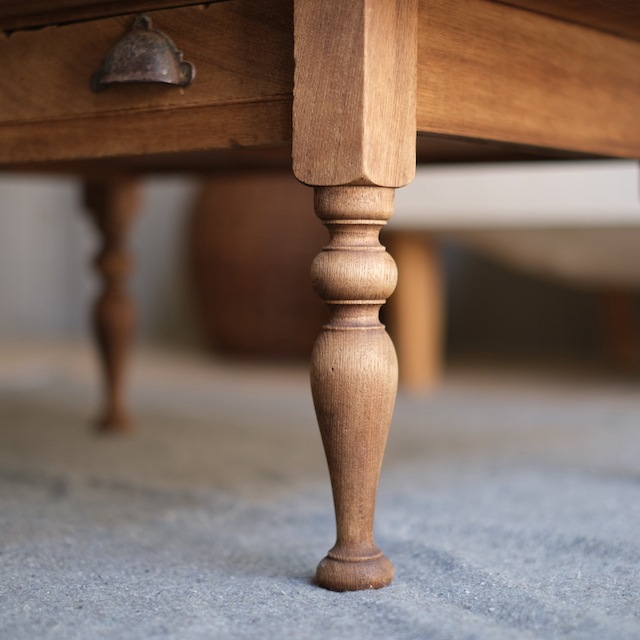 �����ơ��֥롡������