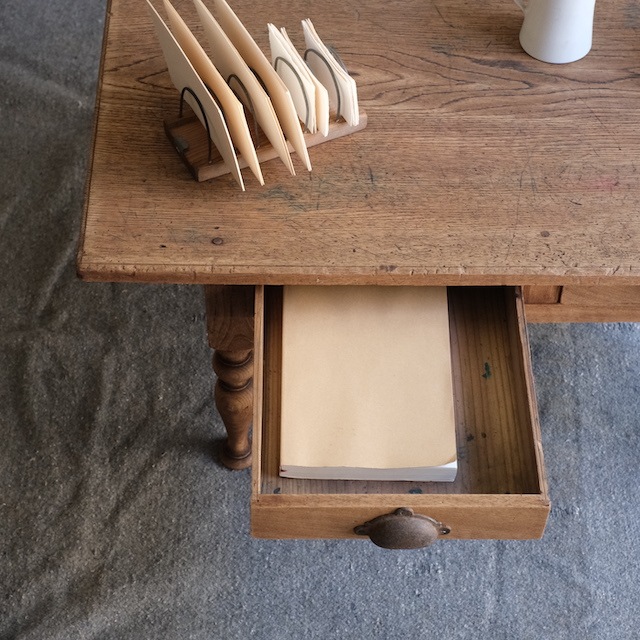 �����ơ��֥롡������