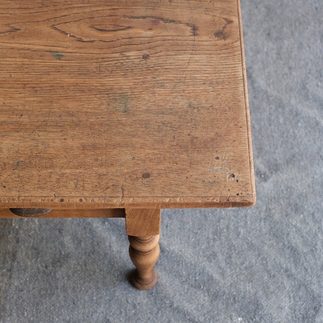 �����ơ��֥롡������