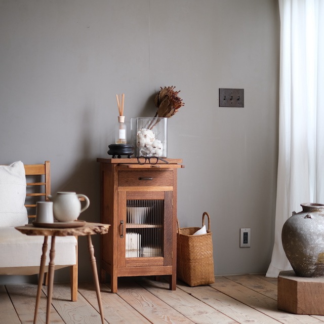 �����ɥơ��֥롡��Ǽ�դ�