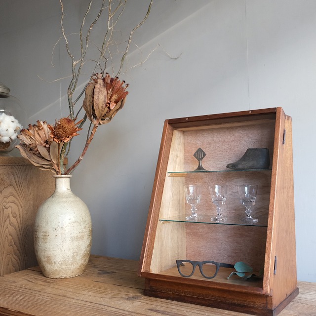 斜め型ショーケース 卓上 | 古家具,ガラスケース・ショーケース | R-select