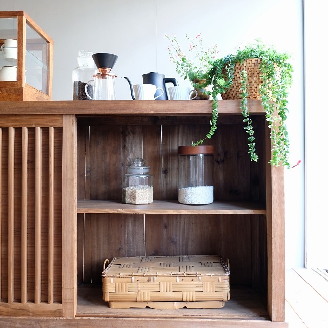 収納棚 縦桟板戸｜古家具,棚類｜古家具・アンティーク家具 R-select