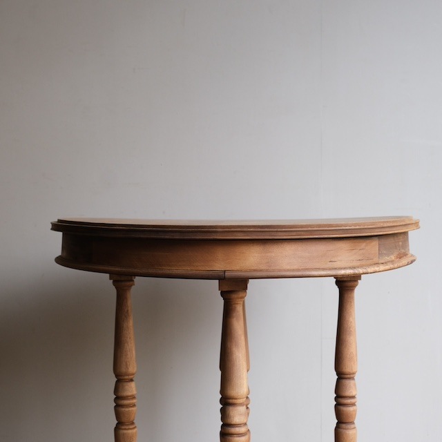 �饦��ɥơ��֥롡