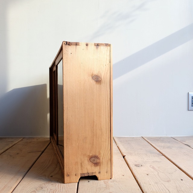 �����Υ��饹������