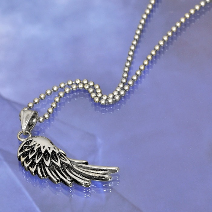 ペンダントトップ サージカルステンレス 天使の片翼モチーフの