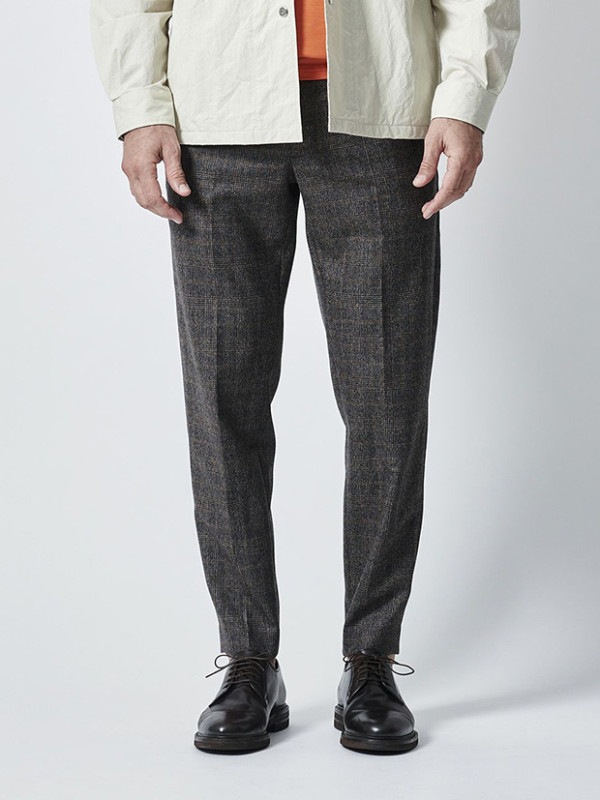 junhashimoto TUCK LESS SLIM PANTS / BROWN