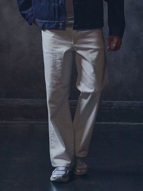 junhashimoto SEMI FLARE DENIM / WHITE