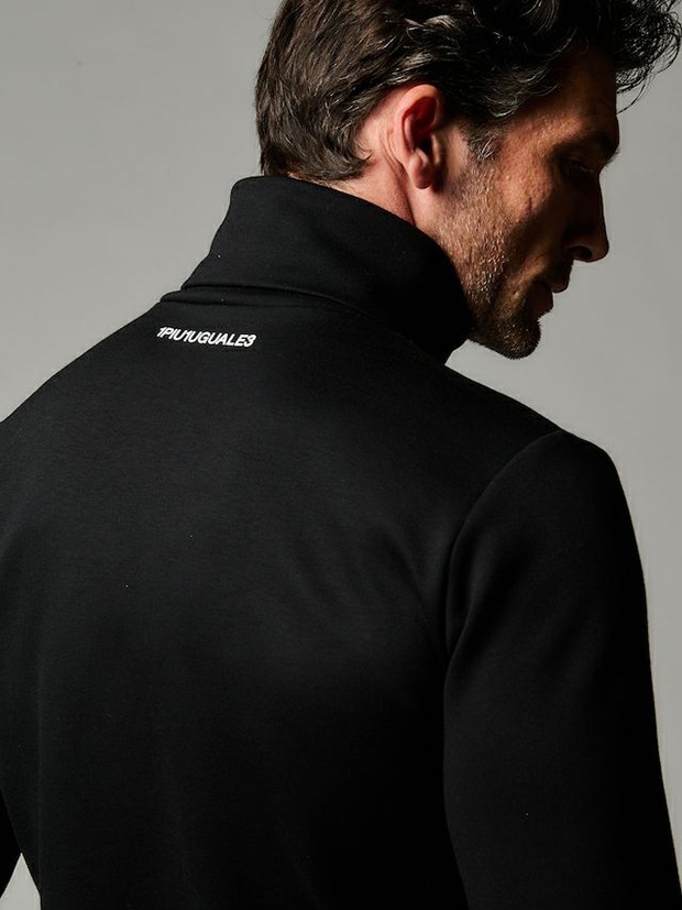 1PIU1UGUALE3 L/S TURTLE-NECK / BLACK