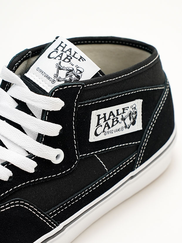 VANS HALF CAB DECON / BLACK/TRUE-WHITE